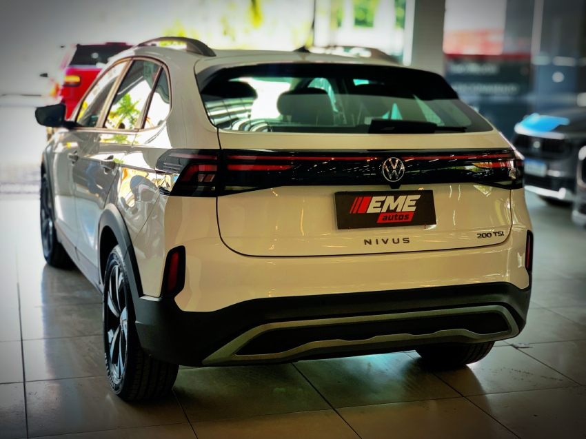 volkswagen nivus 1.0 200 tsi total flex comfortline automatico 4p 20266