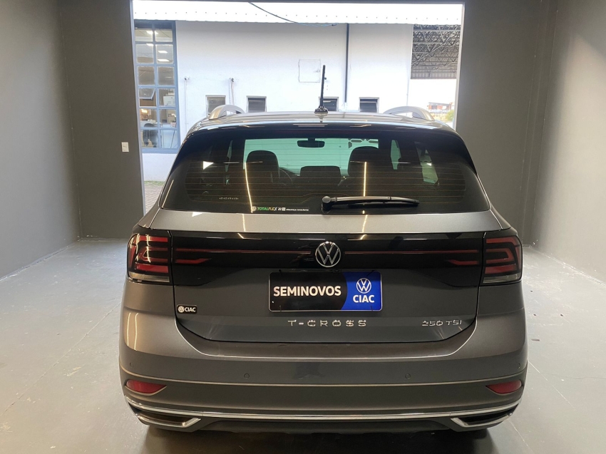 volkswagen t-cross 1.4 250 tsi total flex highline automatico 4p 2024