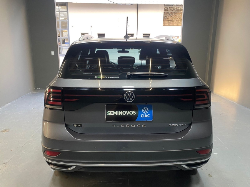 volkswagen t-cross 1.4 250 tsi total flex highline automatico 4p 2024