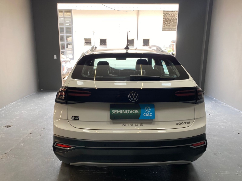volkswagen nivus 1.0 200 tsi total flex highline automatico 4p 20223