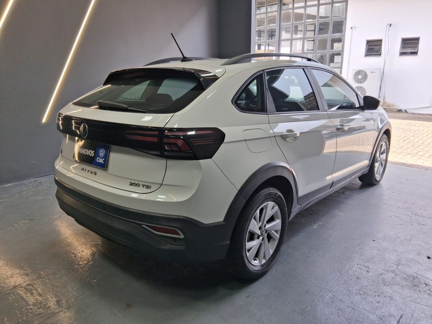 volkswagen nivus 1.0 200 tsi total flex comfortline automatico 4p 20213