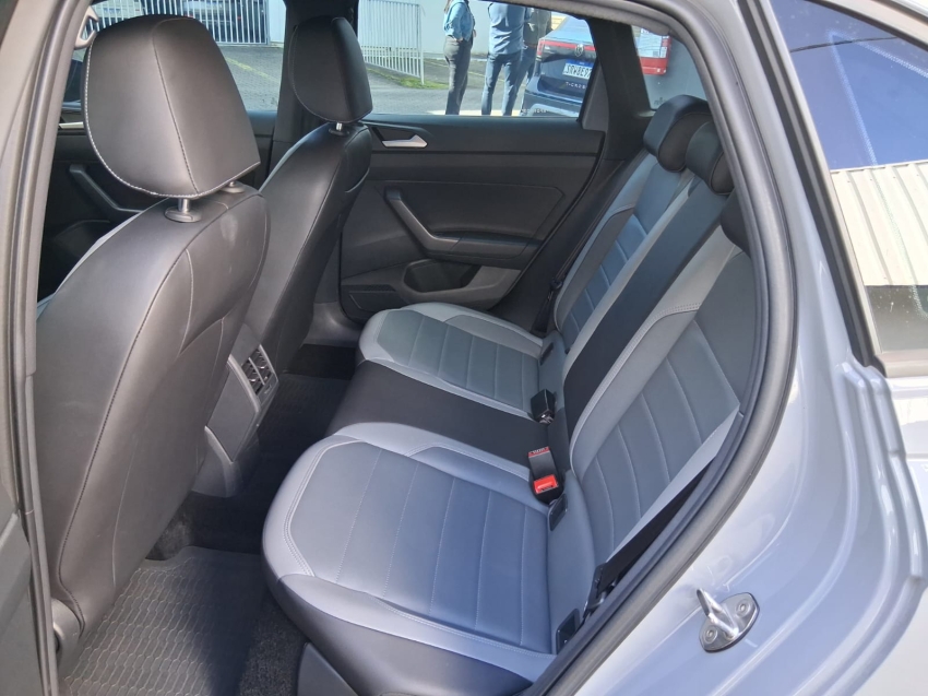 volkswagen nivus 1.0 200 tsi total flex highline automatico 4p 20247