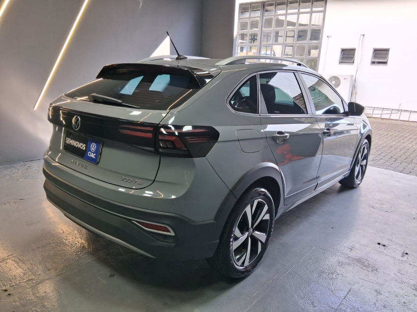 volkswagen nivus 1.0 200 tsi total flex highline automatico 4p 20241