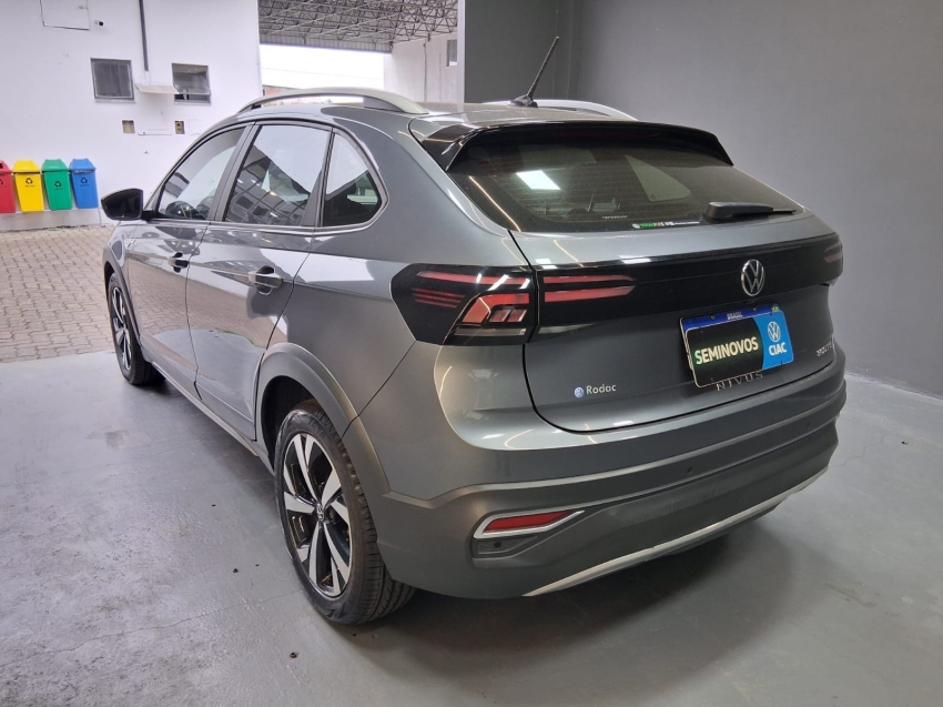 volkswagen nivus 1.0 200 tsi total flex highline automatico 4p 20243