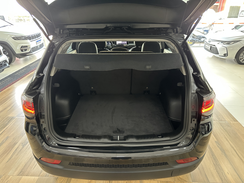 JEEP COMPASS 1.3 T270 TURBO FLEX LIMITED AT6 9