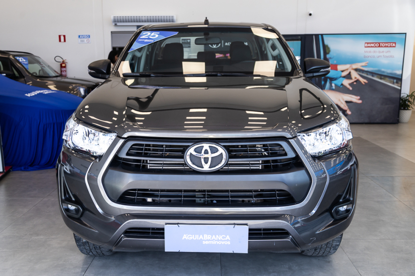 Toyota HILUX 2.8 D-4D TURBO DIESEL CD SR 4X4 AUTOMÁTICO 3