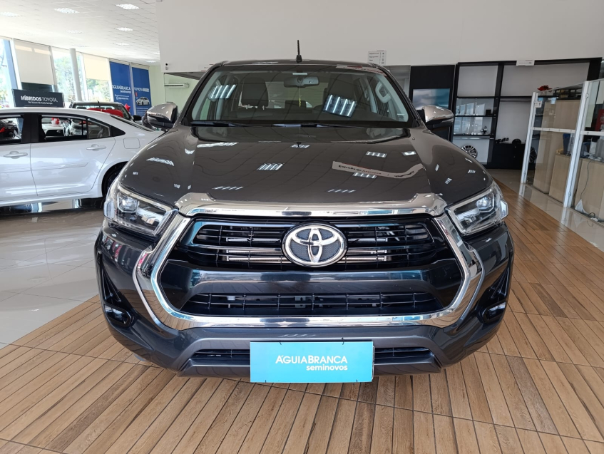 Toyota HILUX 2.8 D-4D TURBO DIESEL CD SRV 4X4 AUTOMÁTICO 3