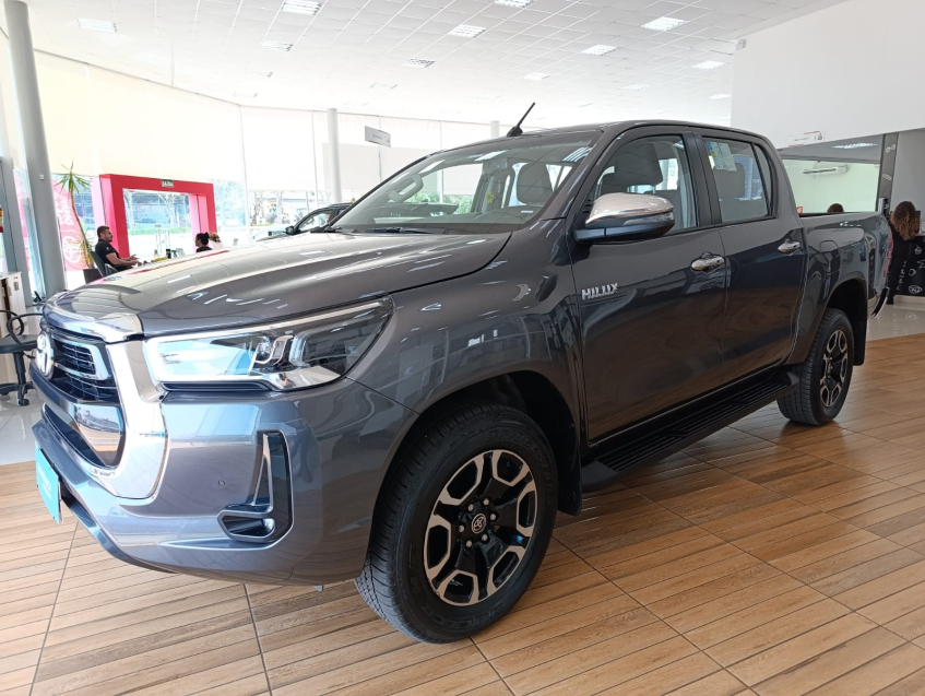 Toyota HILUX 2.8 D-4D TURBO DIESEL CD SRV 4X4 AUTOMÁTICO