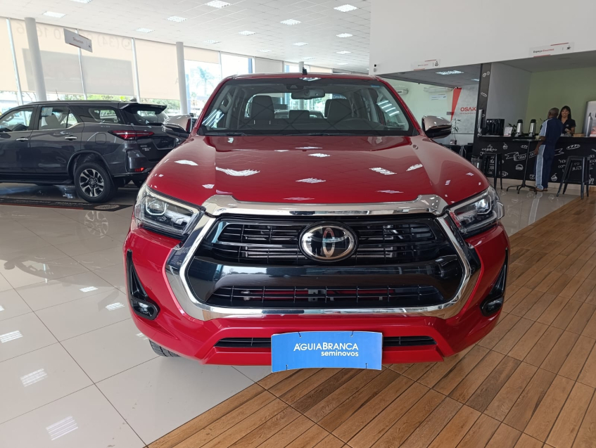 Toyota HILUX 2.8 D-4D TURBO DIESEL CD SRX 4X4 AUTOMÁTICO 3