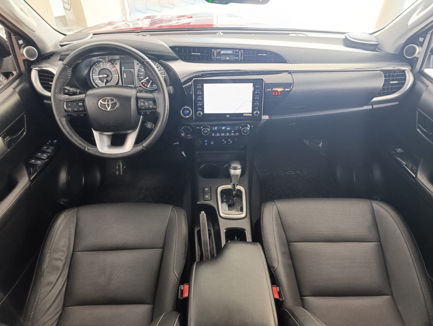 Toyota HILUX 2.8 D-4D TURBO DIESEL CD SRX 4X4 AUTOMÁTICO 13