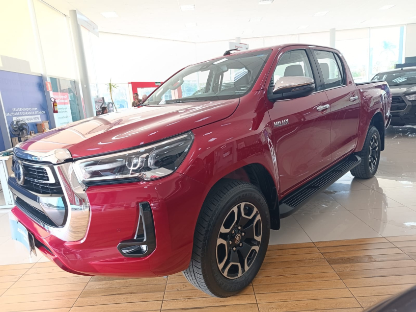 Toyota HILUX 2.8 D-4D TURBO DIESEL CD SRX 4X4 AUTOMÁTICO