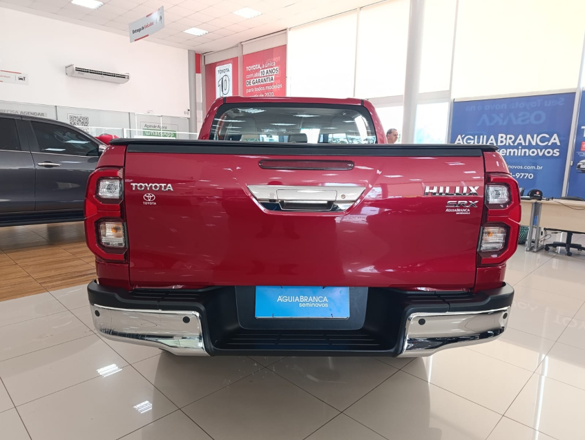 Toyota HILUX 2.8 D-4D TURBO DIESEL CD SRX 4X4 AUTOMÁTICO 9