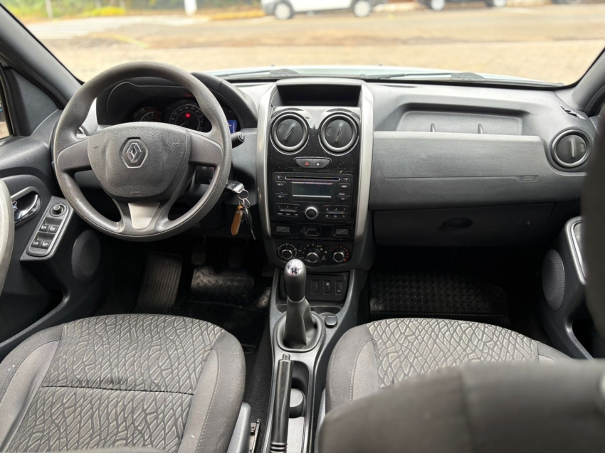 renault duster oroch 1.6 16v flex expression 4p manual 2017 renault duster oroch 1.6 16v flex expression 4p manual 2017