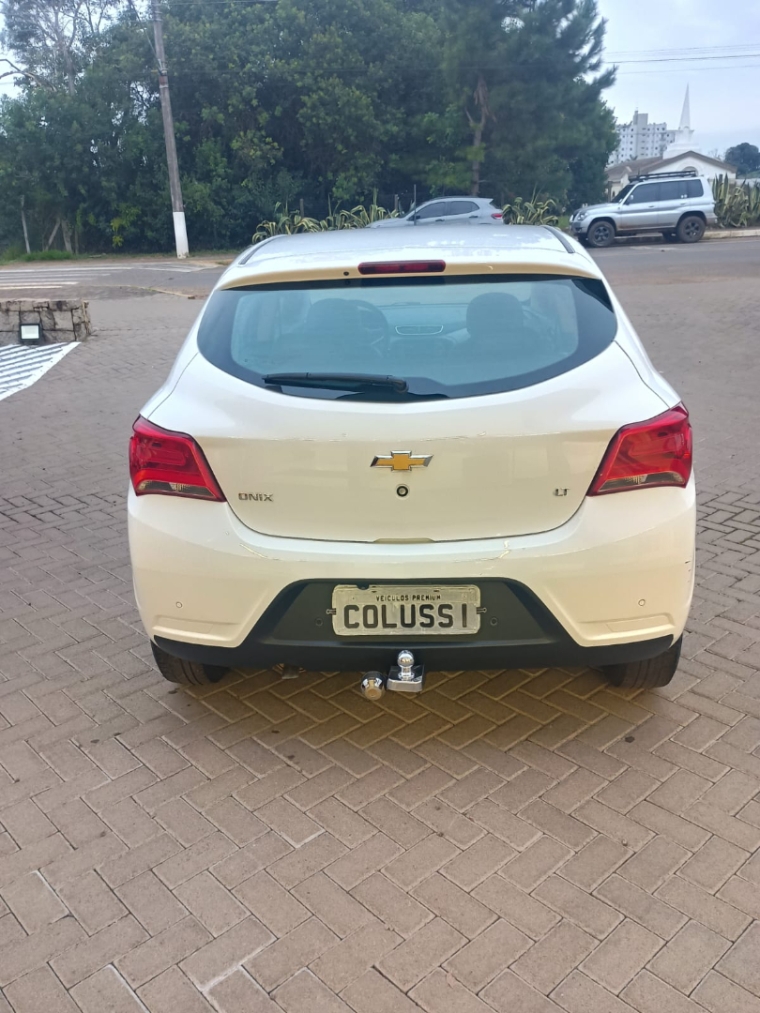 chevrolet onix 1.4 mpfi lt 8v flex 4p automatico 2018 chevrolet onix 1.4 mpfi lt 8v flex 4p automatico 2018
