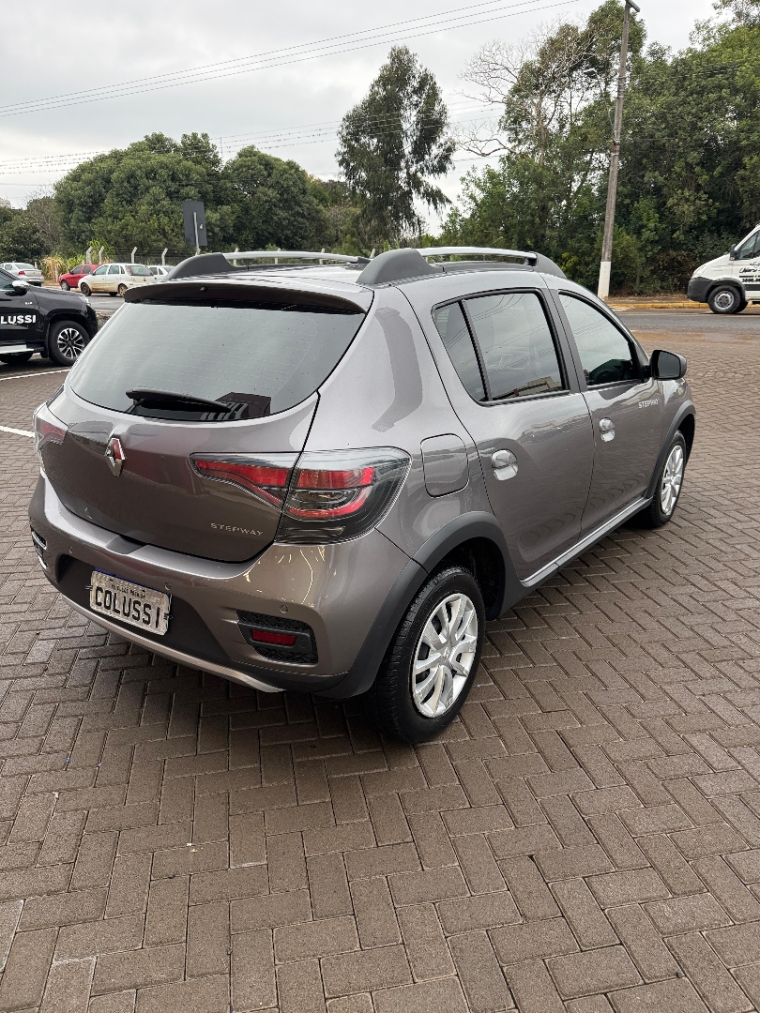 renault sandero 1.0 12v sce flex stepway zen manual 4p 2024 renault sandero 1.0 12v sce flex stepway zen manual 4p 2024