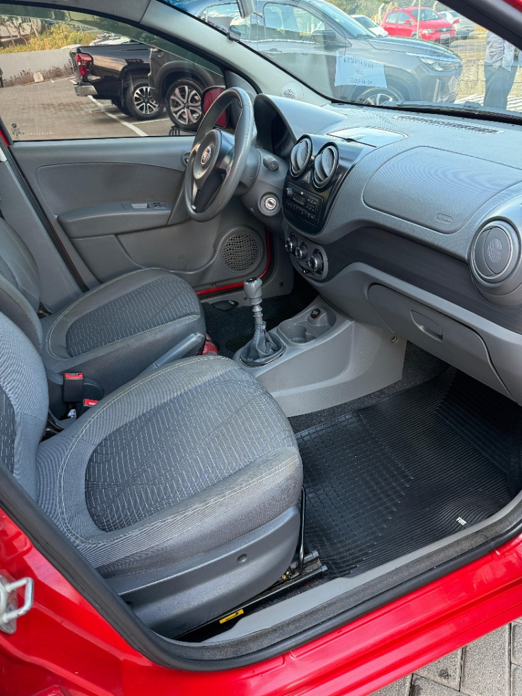 fiat palio 1.4 mpi attractive 8v flex 4p manual 2016