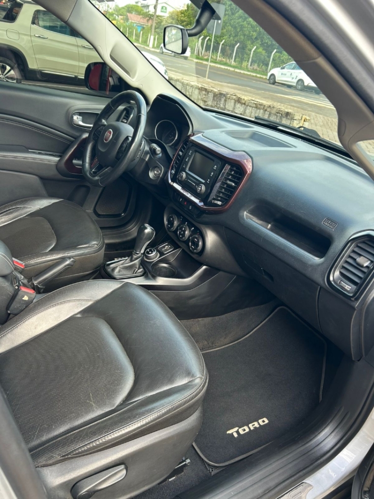 fiat toro 2.0 16v turbo diesel freedom 4wd at9 4p automatico 20195
