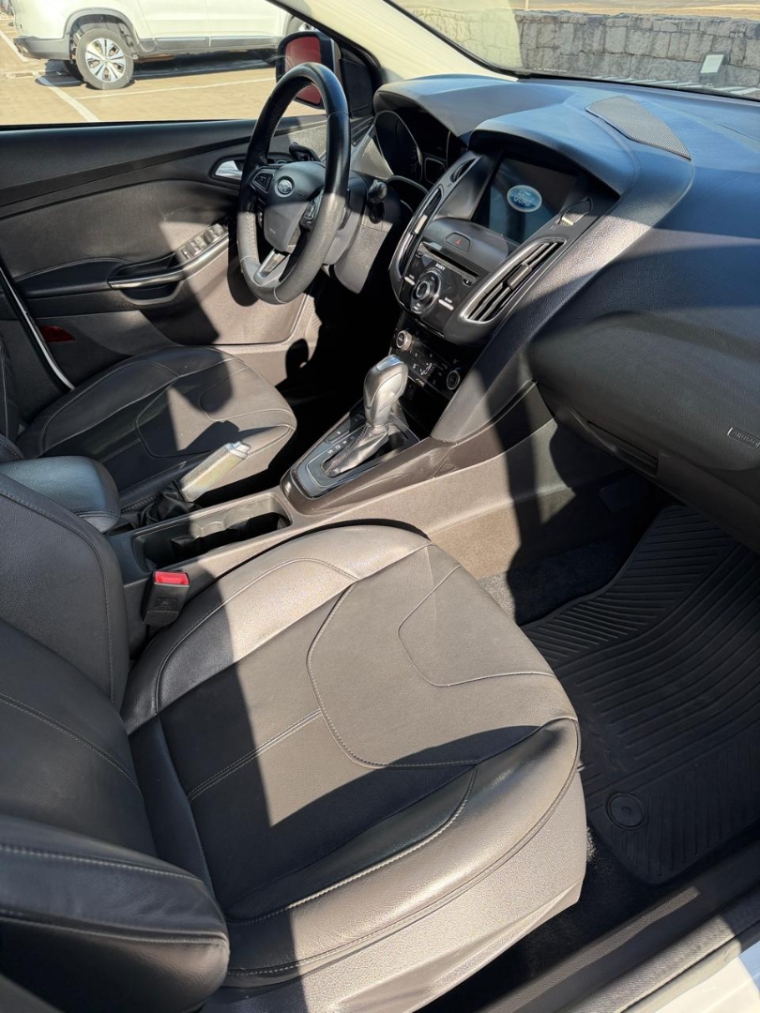 ford focus 2.0 titanium 16v flex 4p powershift automatico 20177