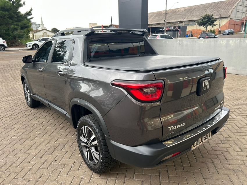 fiat toro 1.3 turbo 270 flex freedom at6 4p automatico 20252