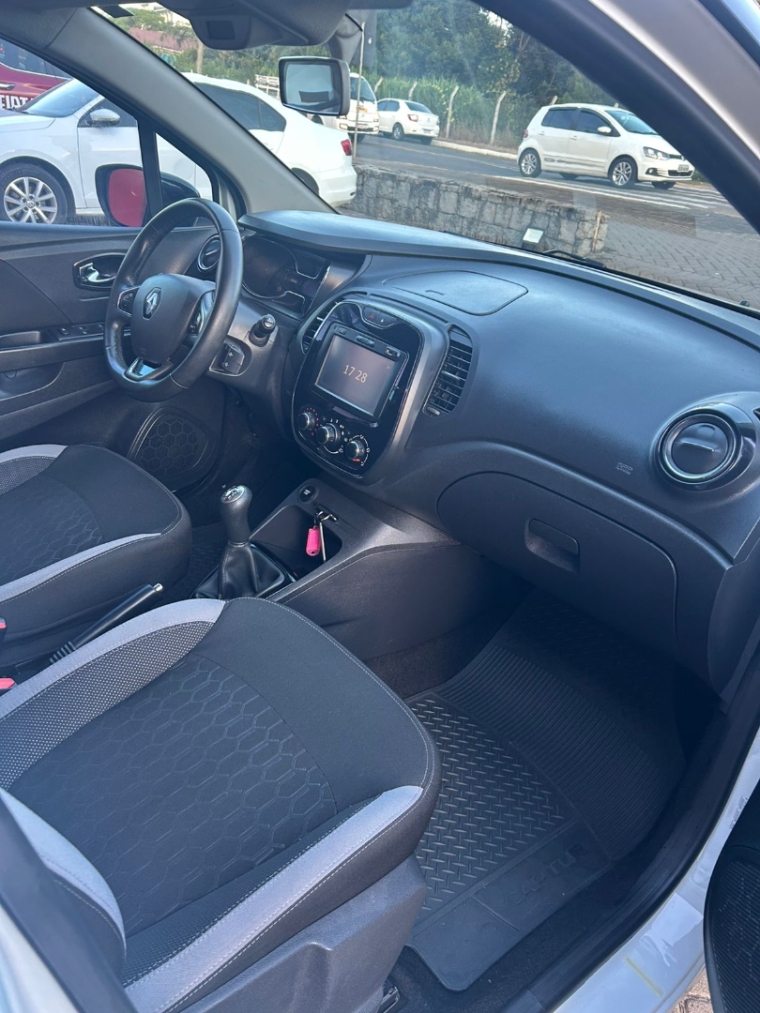 renault captur 1.6 16v sce flex zen manual 4p 20196