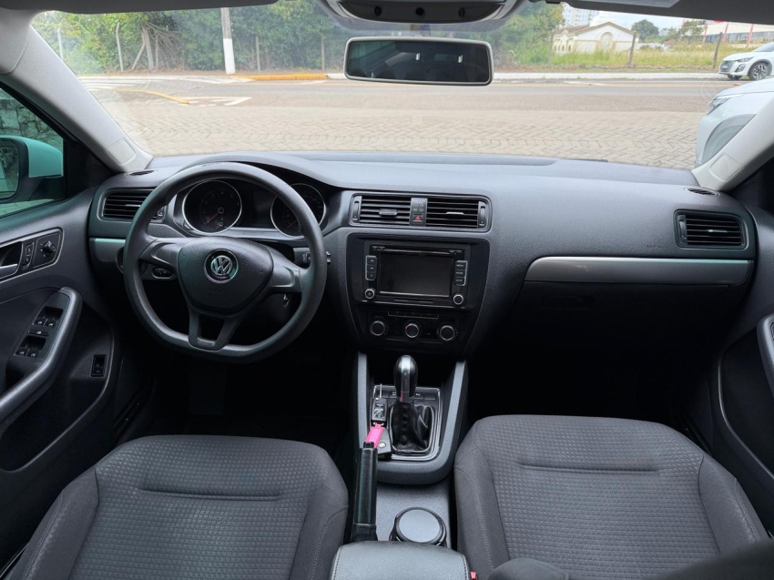 volkswagen jetta 2.0 trendline flex 4p tiptronic automatico 20156