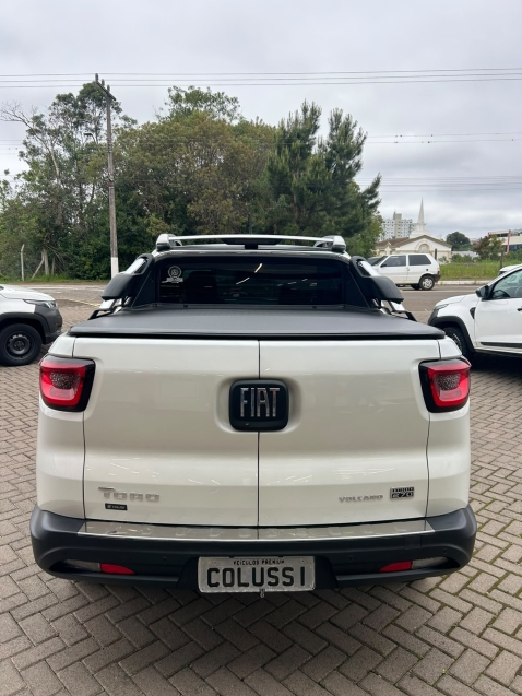 fiat toro 1.3 turbo 270 flex volcano at6 5p automatico 20224