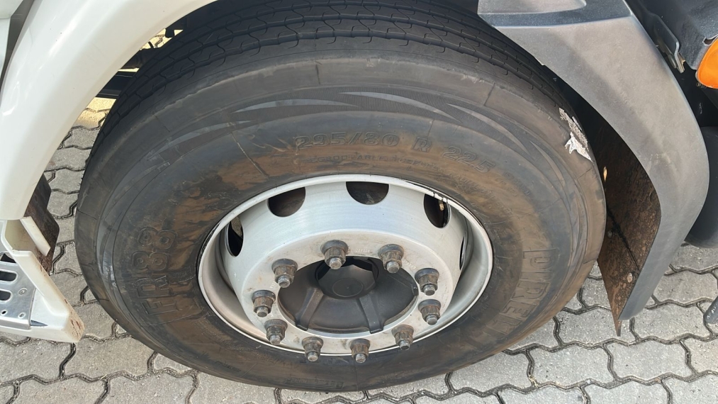 volvo vm 330 4x2 2021