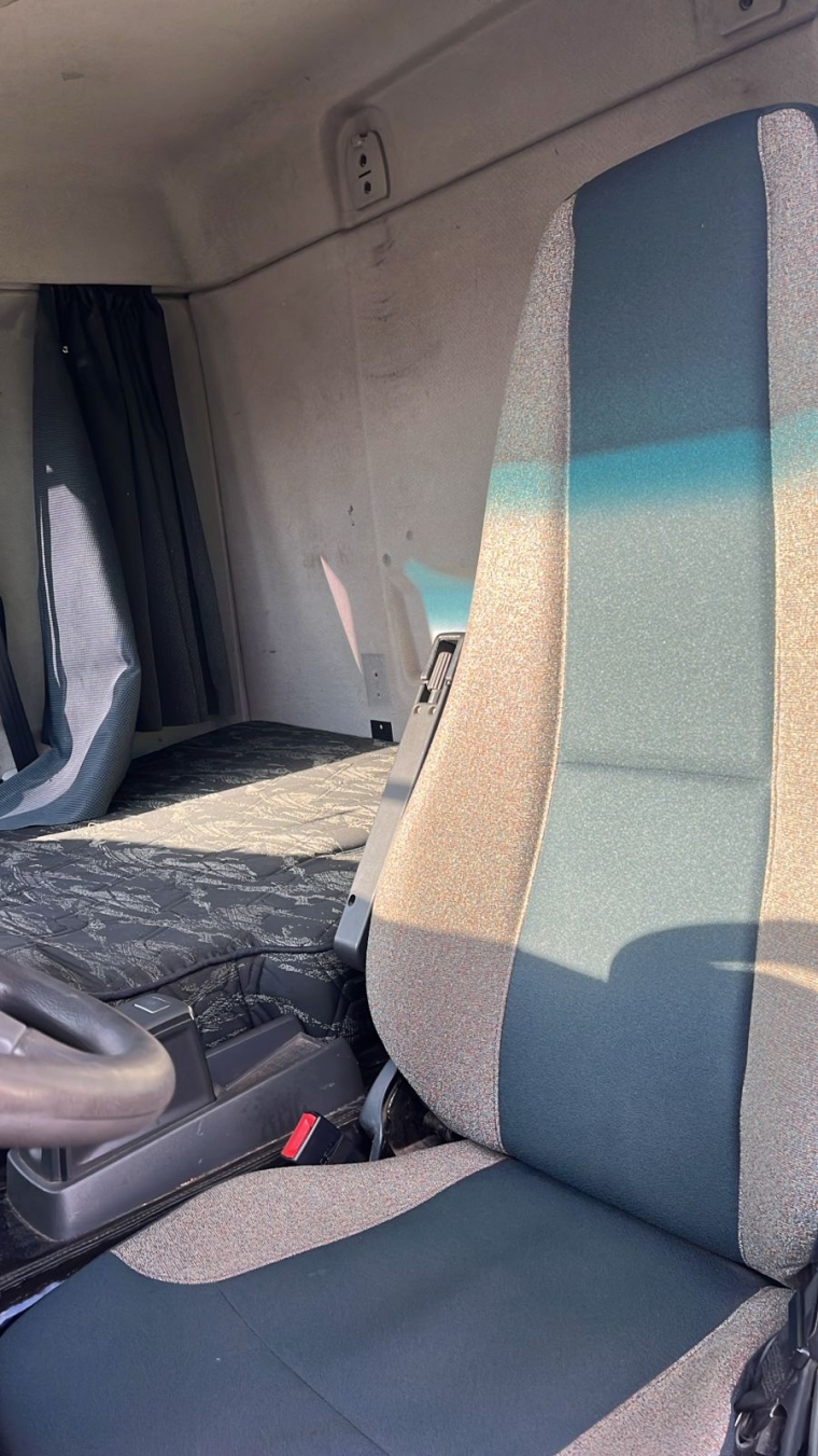 volvo vm 330 4x2 2021