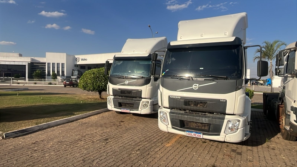 volvo vm 330 4x2 2021