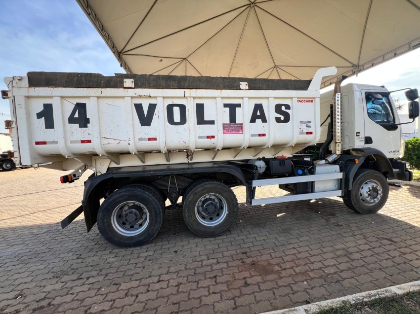 volvo vm 360 6x4 2023/2024
