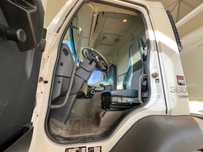 volvo vm 360 6x4 2023/2024