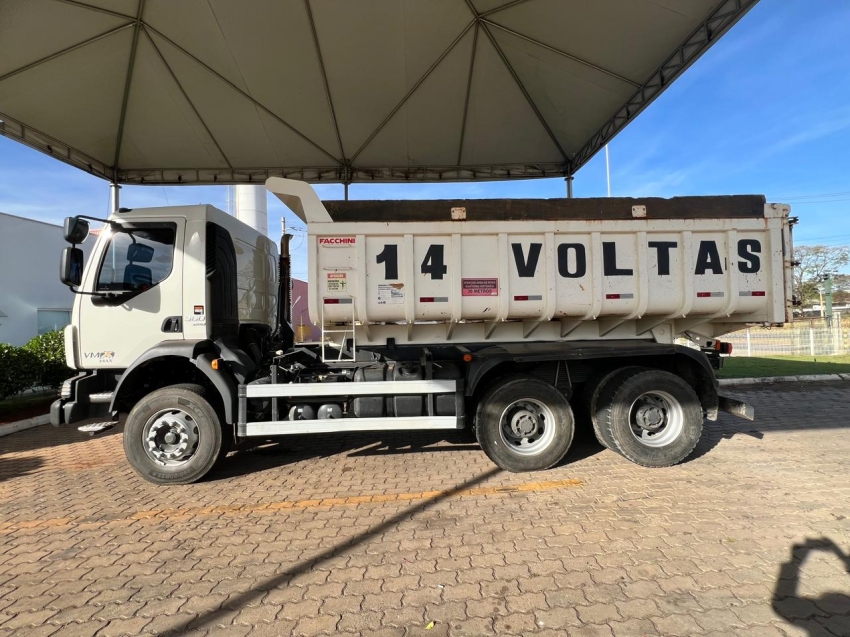 volvo vm 360 6x4 2023/2024