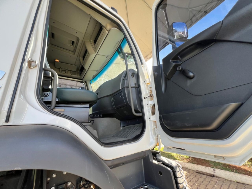 volvo vm 360 6x4 2023/2024