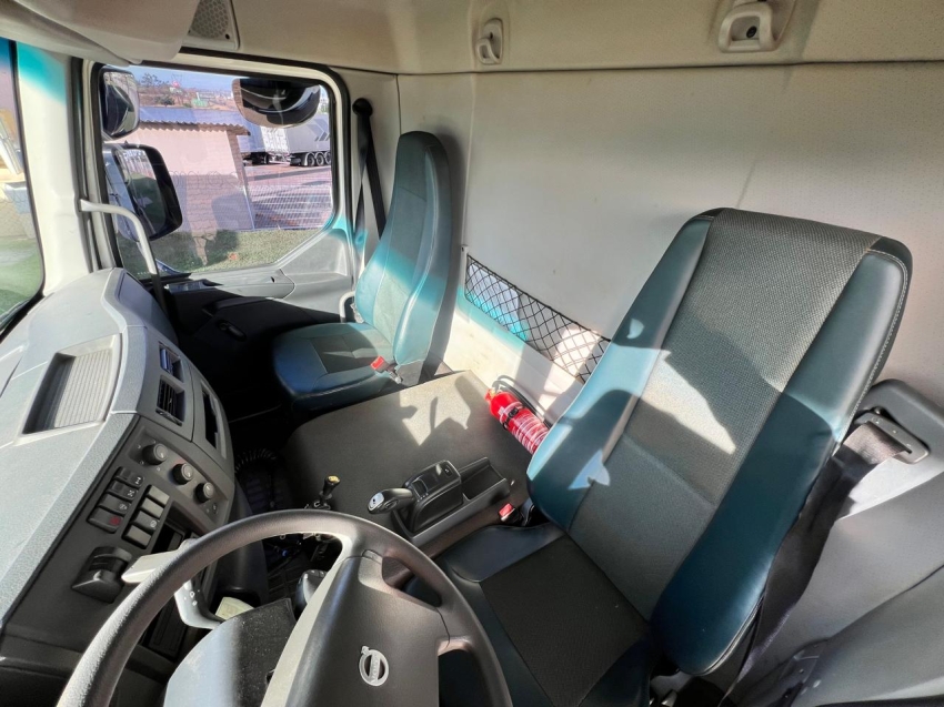 volvo vm 360 6x4 2023/2024