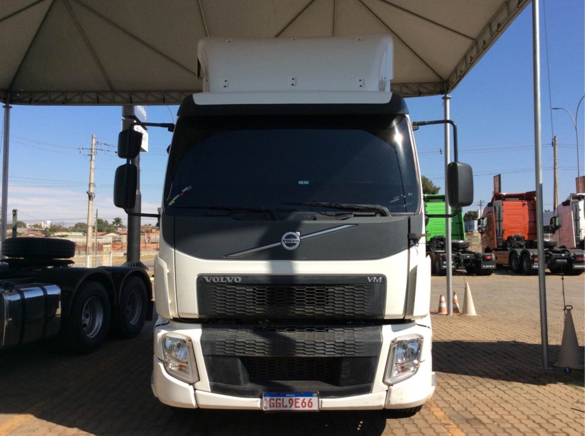 volvo vm 330 4x2 2021 volvo vm 330 4x2 2021