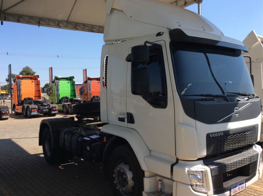 volvo vm 330 4x2 2021