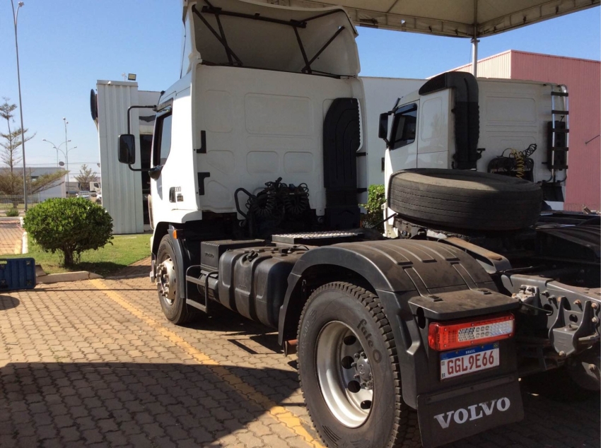 volvo vm 330 4x2 2021
