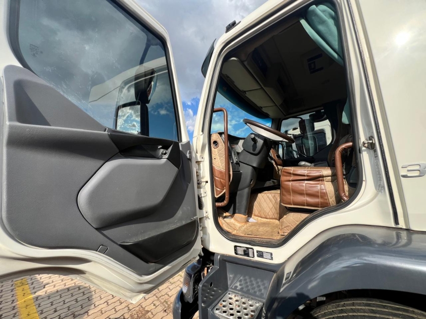 volvo vm 330 6x4 20227