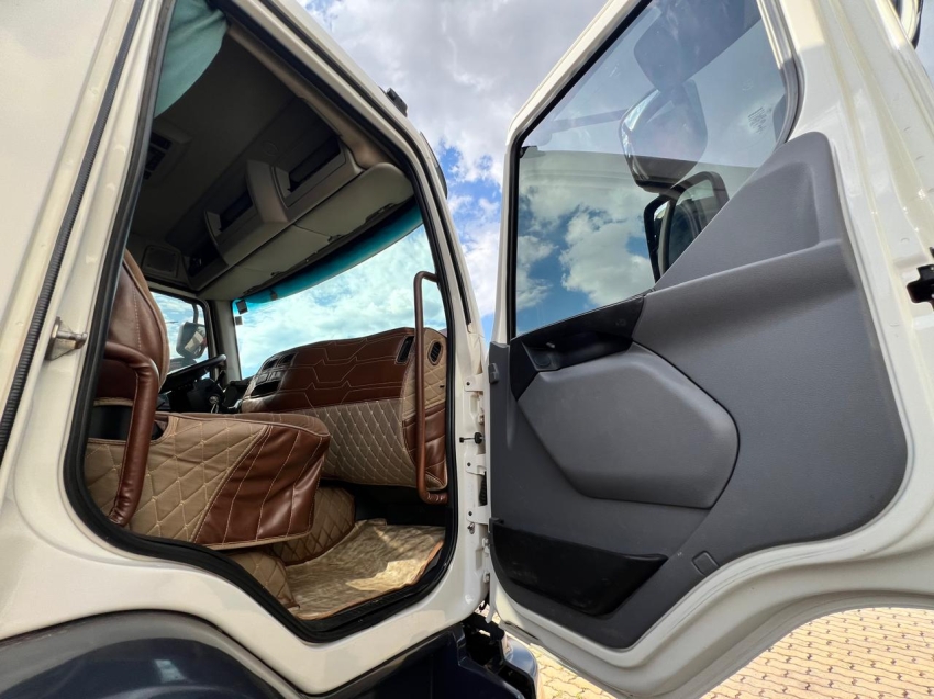 volvo vm 330 6x4 202217