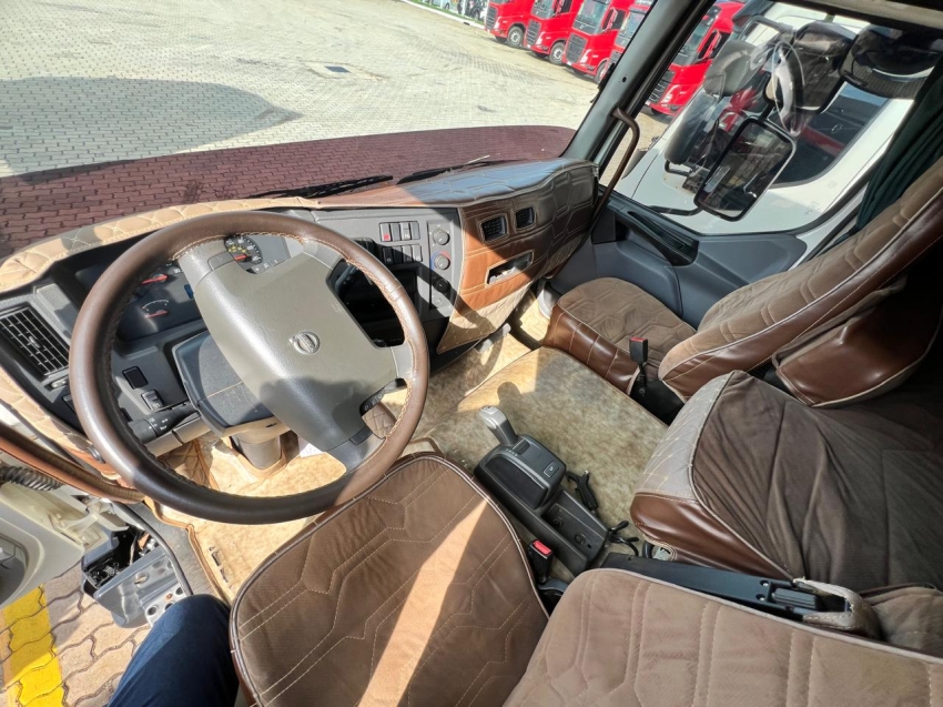 volvo vm 330 6x4 202212