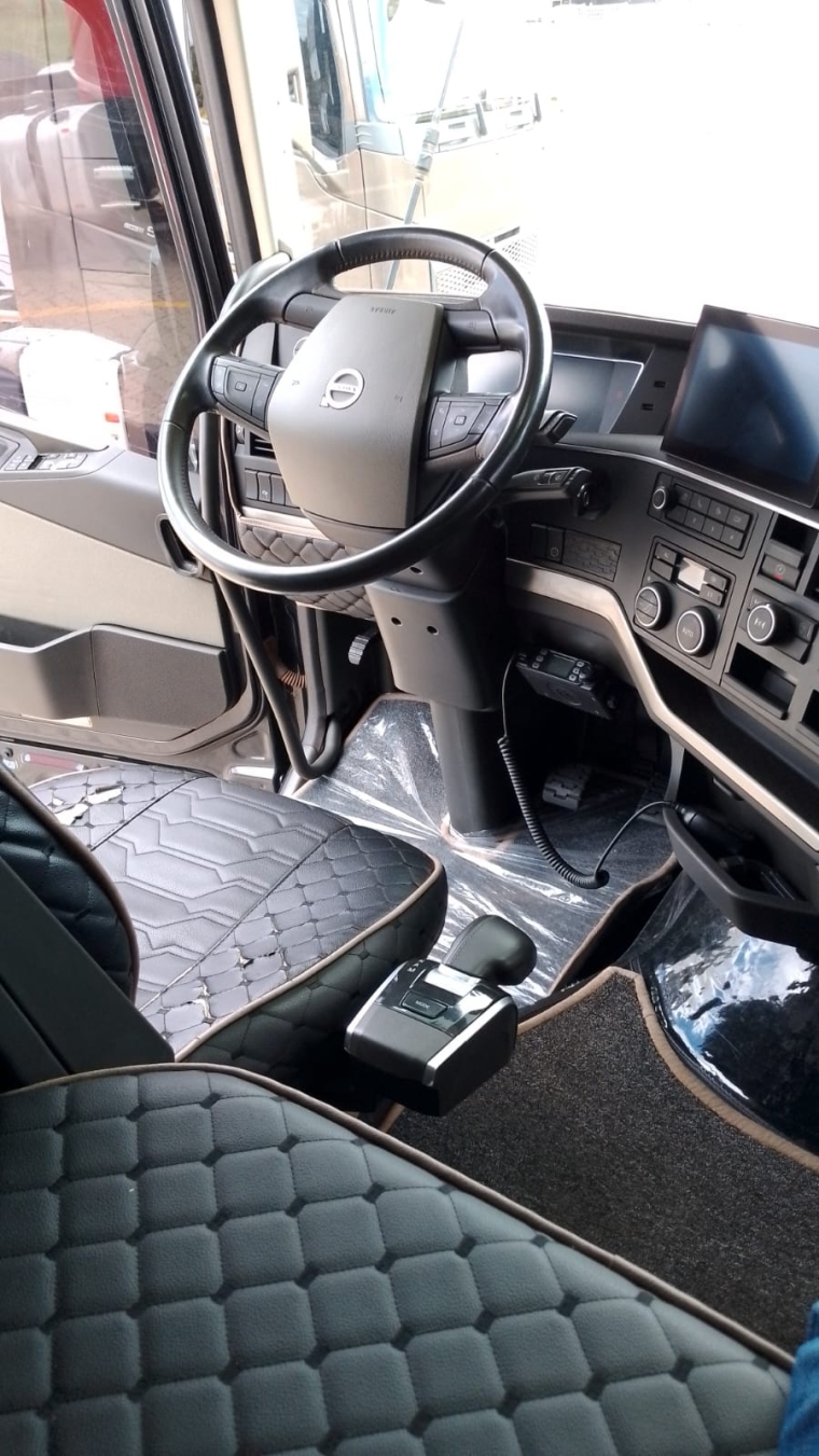 volvo fh 540 6x4 lc hslp diesel 2p automatico 202421