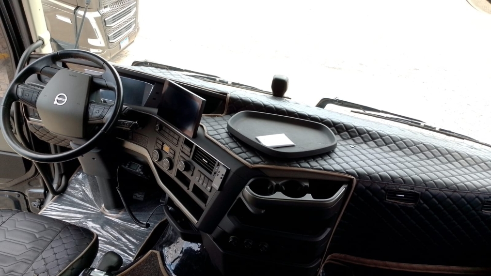 volvo fh 540 6x4 lc hslp diesel 2p automatico 202420