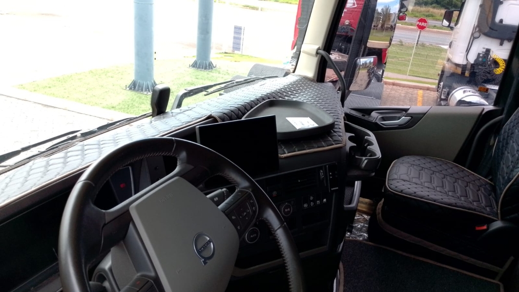 volvo fh 540 6x4 lc hslp diesel 2p automatico 202418