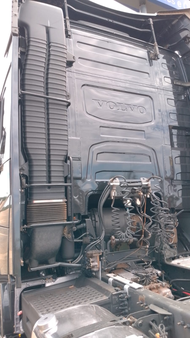 volvo fh 540 6x4 lc hslp diesel 2p automatico 202412