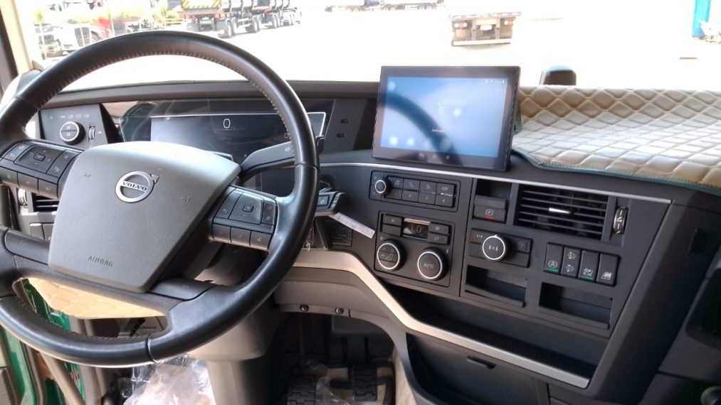 volvo fh 540 6x4 lc diesel 2p automatico 202415