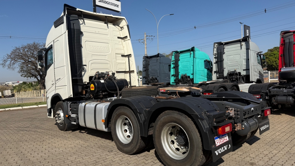 volvo fh540 sc hslp 6x4t 2023 branco6