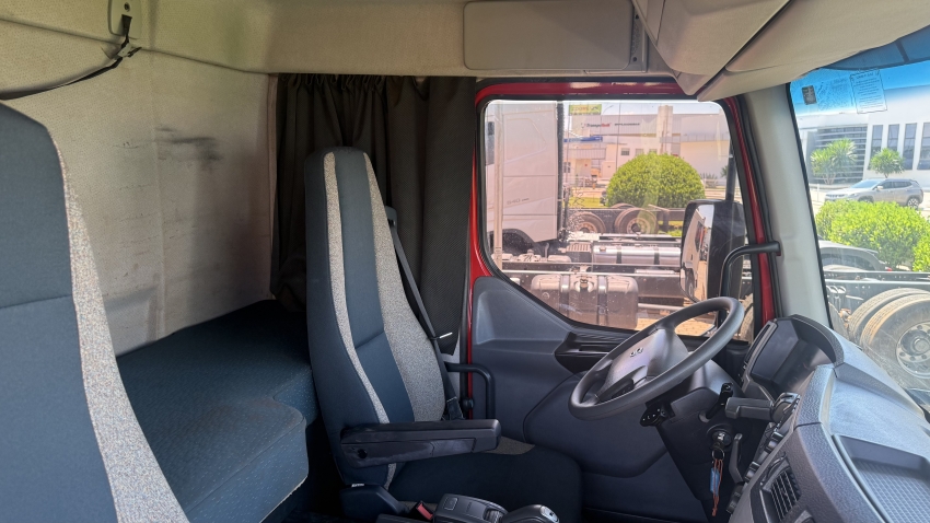 volvo vm330 lx l2h1 4x2t 2021/202110