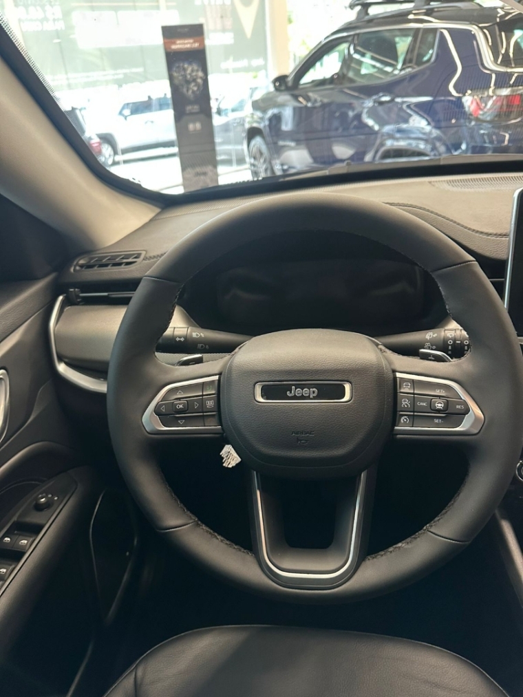 jeep compass 1.3 t270 turbo flex longitude at6 2025 jeep compass 1.3 t270 turbo flex longitude at6 2025