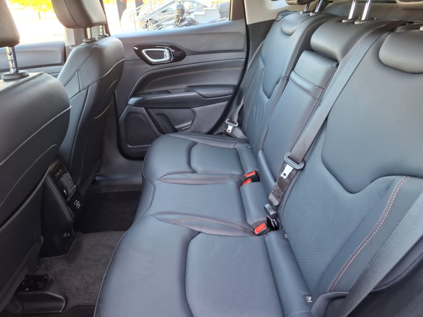 jeep compass 1.3 t270 turbo flex limited at6 4p automatico 2023 jeep compass 1.3 t270 turbo flex limited at6 4p automatico 2023