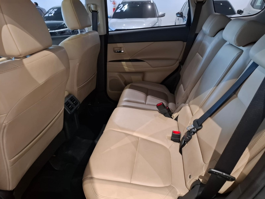 mitsubishi outlander 3.0 mivec v6 gasolina hpe-s awd automatico 4p 201910